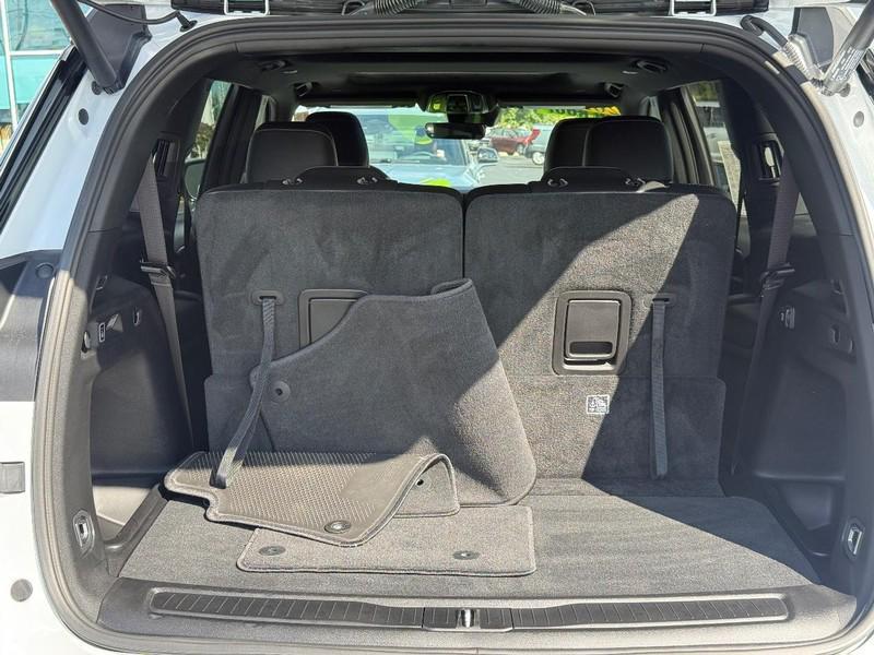 used 2025 Jeep Grand Cherokee L car, priced at $38,995