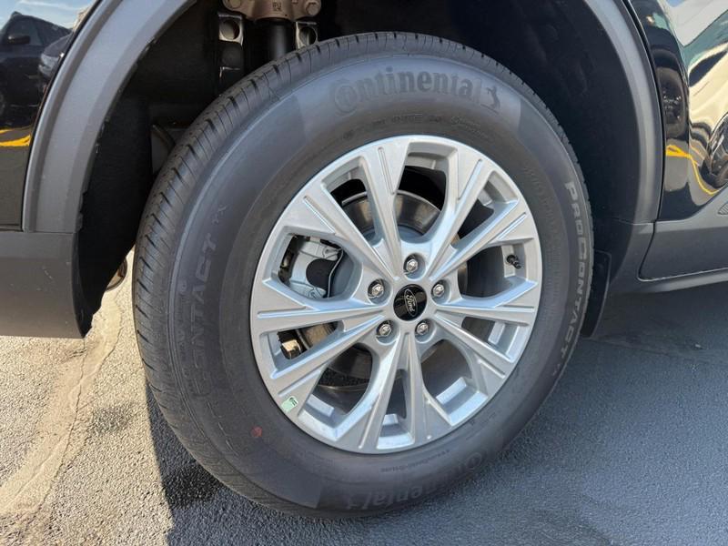 new 2025 Ford Escape car, priced at $33,723