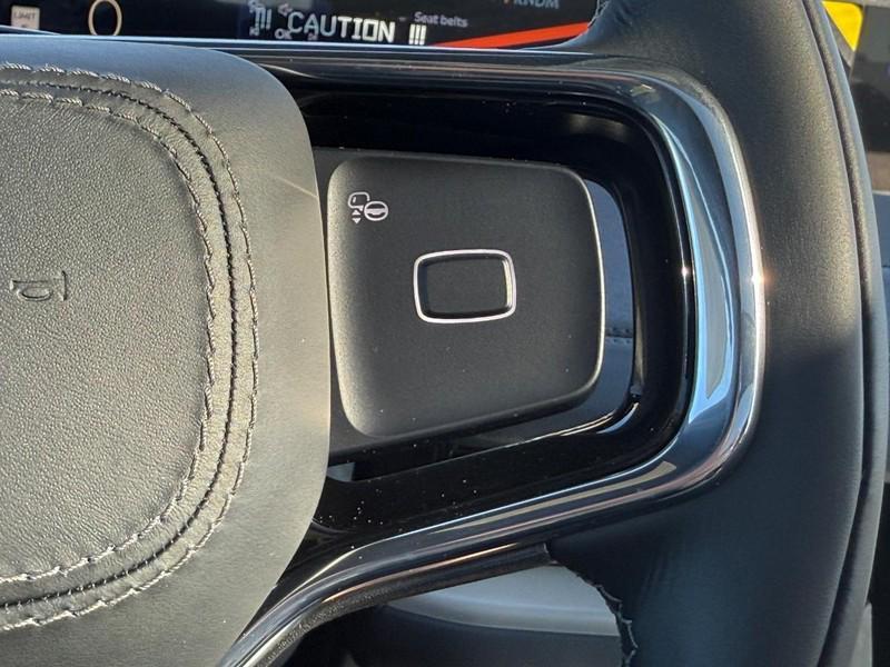 new 2025 Lincoln Navigator car, priced at $108,830