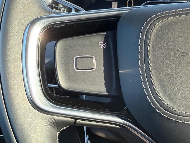 new 2025 Lincoln Navigator car, priced at $108,830