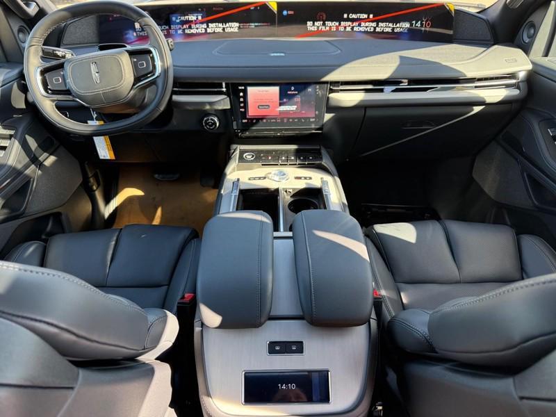 new 2025 Lincoln Navigator car, priced at $108,830