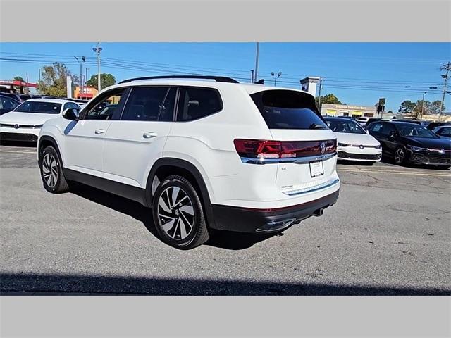 new 2024 Volkswagen Atlas car, priced at $45,981