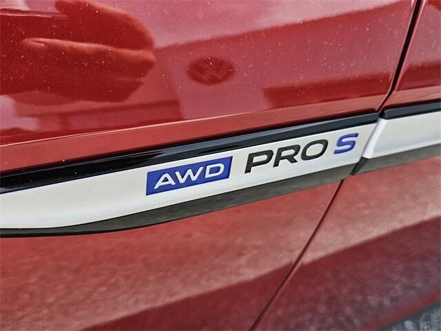 new 2025 Volkswagen ID.4 car, priced at $57,121