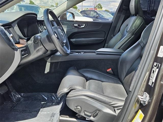used 2020 Volvo XC60 car, priced at $26,275