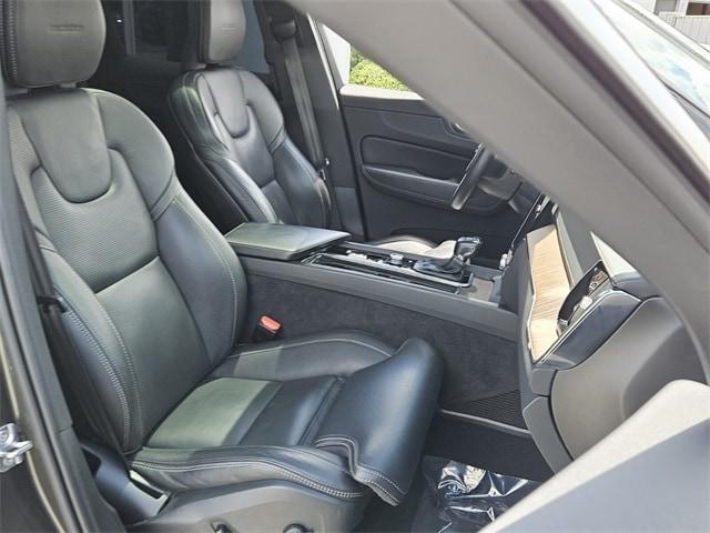 used 2020 Volvo XC60 car, priced at $26,275