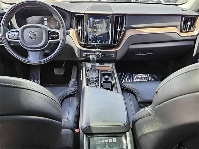 used 2020 Volvo XC60 car, priced at $26,275