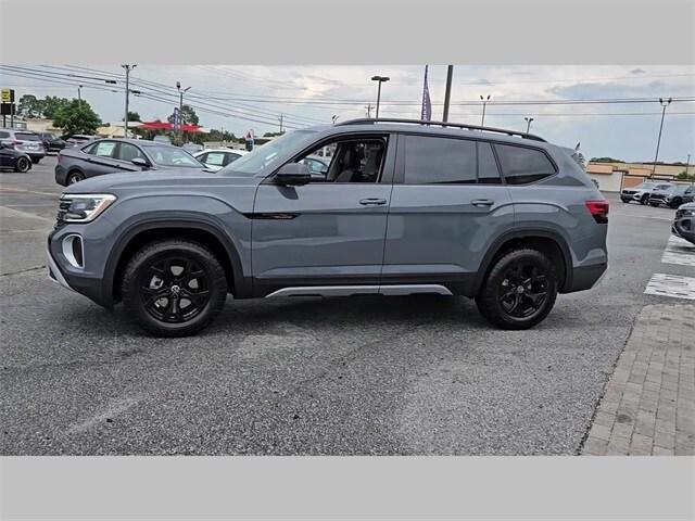 new 2024 Volkswagen Atlas car, priced at $51,251