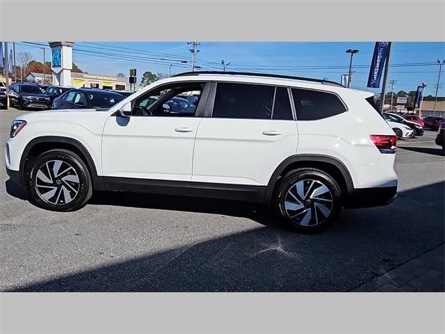 new 2025 Volkswagen Atlas car, priced at $43,421