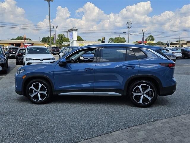 new 2025 Volkswagen Tiguan car