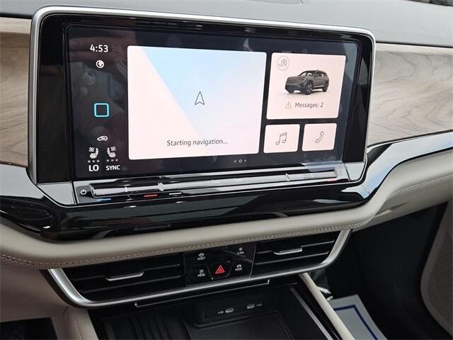 new 2025 Volkswagen Atlas car, priced at $45,081