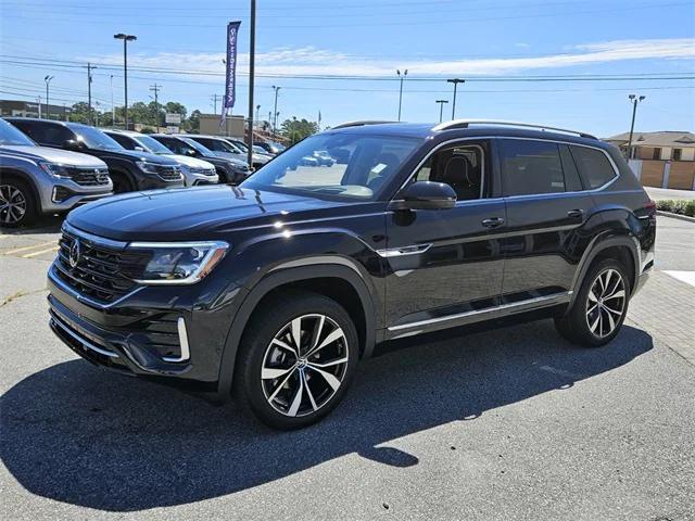 new 2024 Volkswagen Atlas car, priced at $55,571