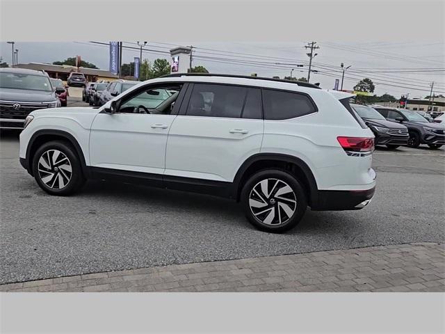 new 2024 Volkswagen Atlas car, priced at $45,091