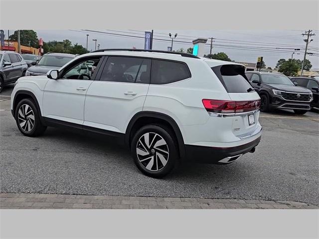 new 2024 Volkswagen Atlas car, priced at $45,091