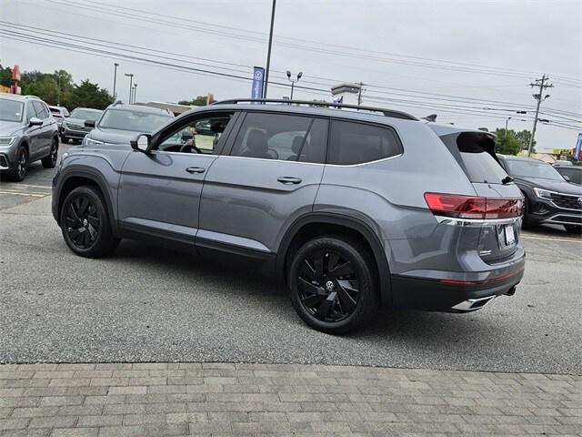 new 2024 Volkswagen Atlas car, priced at $43,096