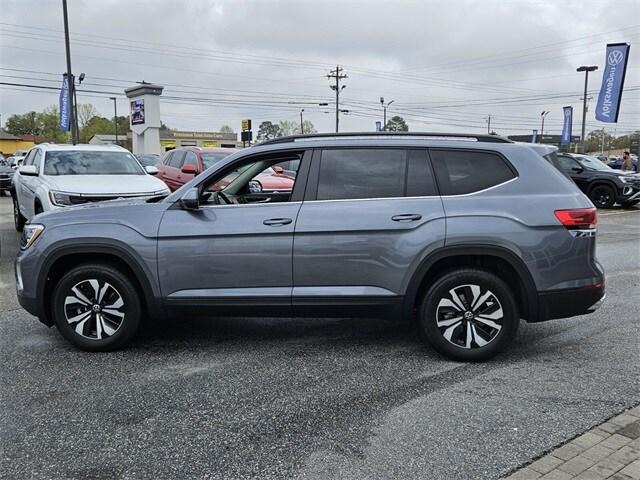 new 2025 Volkswagen Atlas car, priced at $40,662