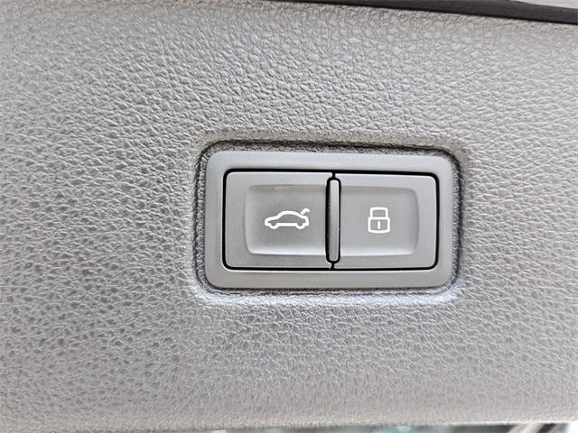 used 2018 Audi Q7 car, priced at $18,998