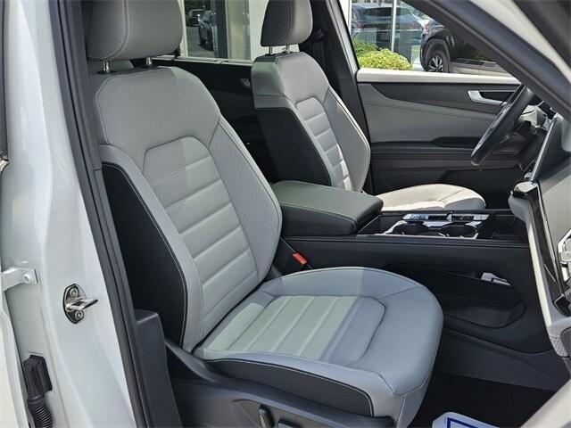 new 2025 Volkswagen Atlas Cross Sport car, priced at $50,976