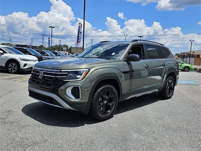 new 2025 Volkswagen Atlas car, priced at $42,536