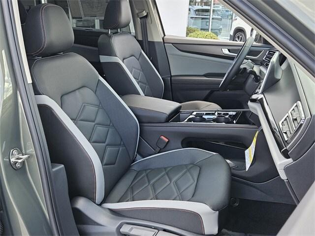 new 2025 Volkswagen Atlas car, priced at $42,536