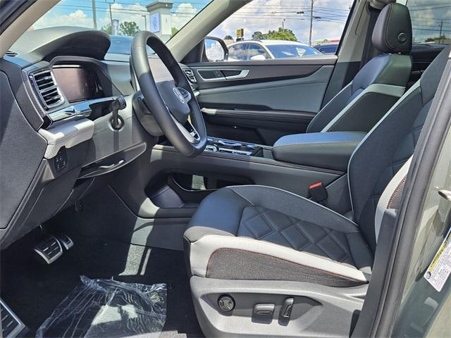 new 2025 Volkswagen Atlas car, priced at $42,536