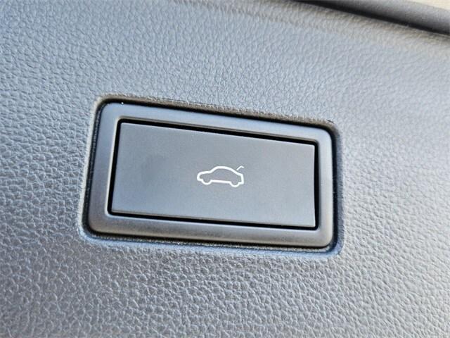 used 2022 Volkswagen Atlas car, priced at $26,775