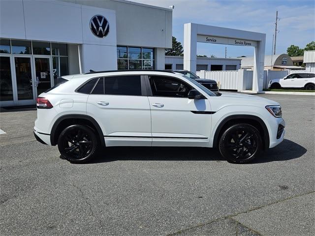 new 2025 Volkswagen Atlas Cross Sport car, priced at $50,976