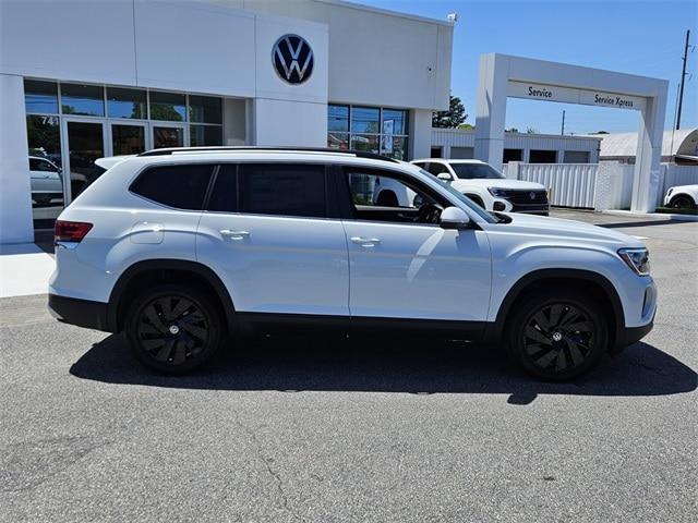 new 2025 Volkswagen Atlas car, priced at $45,075