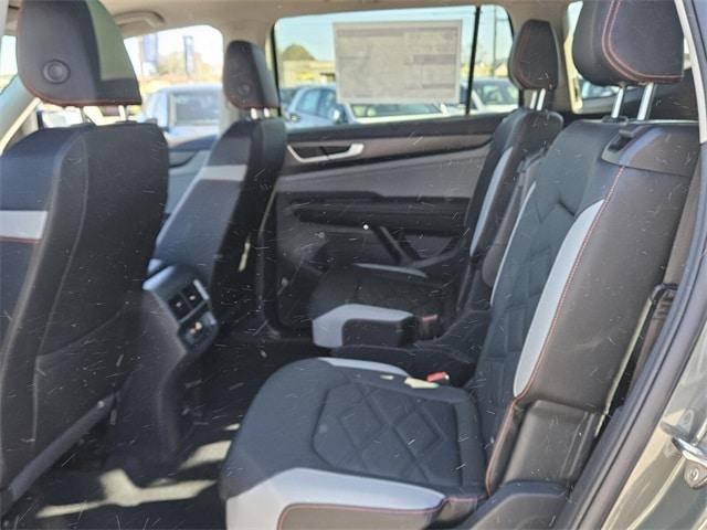 new 2025 Volkswagen Atlas car, priced at $48,001