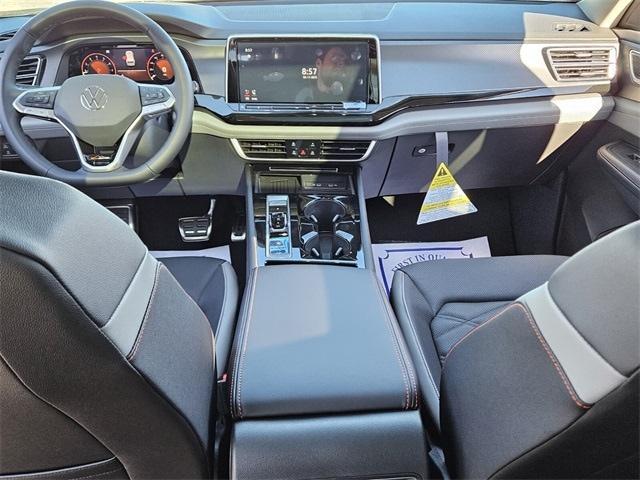 new 2025 Volkswagen Atlas car, priced at $48,001