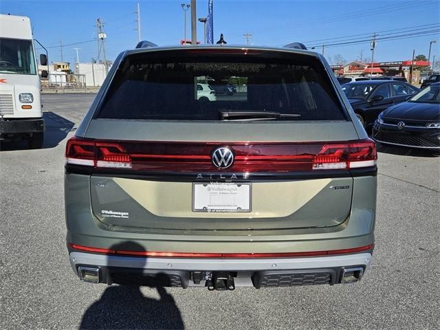 new 2025 Volkswagen Atlas car, priced at $48,001