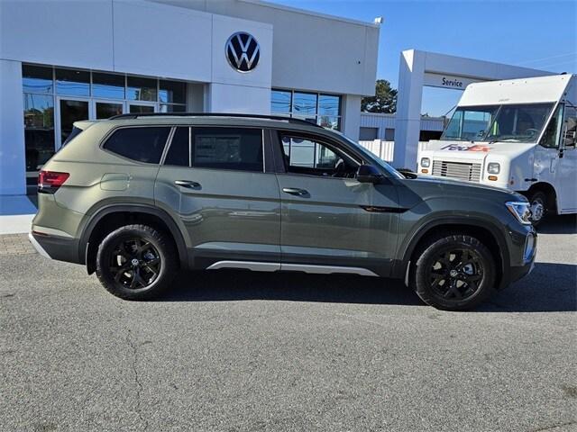 new 2025 Volkswagen Atlas car, priced at $48,001