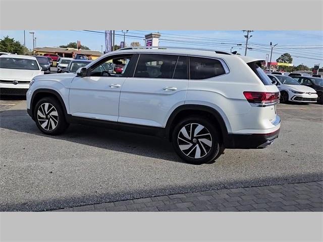 new 2024 Volkswagen Atlas car, priced at $52,179