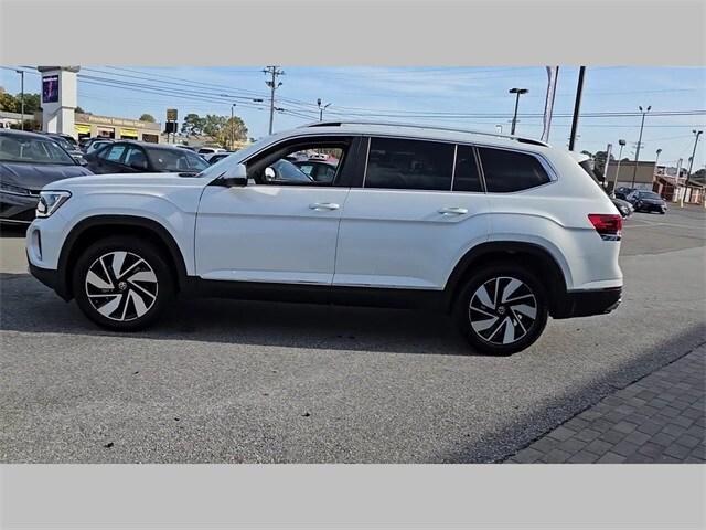 new 2024 Volkswagen Atlas car, priced at $48,679