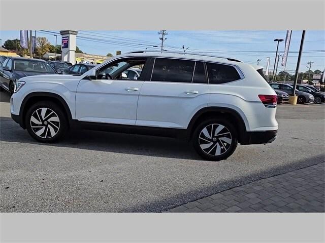 new 2024 Volkswagen Atlas car, priced at $48,679