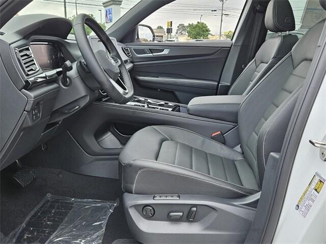 new 2025 Volkswagen Atlas Cross Sport car, priced at $47,361