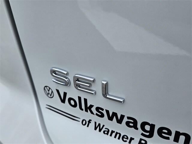 new 2025 Volkswagen Atlas Cross Sport car, priced at $45,611