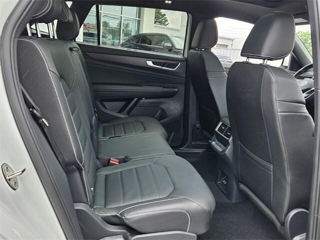 new 2025 Volkswagen Atlas Cross Sport car, priced at $47,361