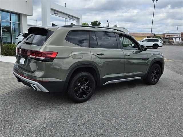 new 2025 Volkswagen Atlas car