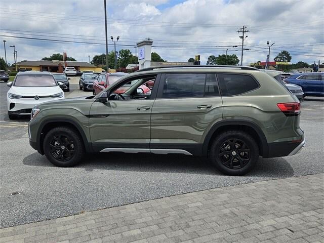 new 2025 Volkswagen Atlas car