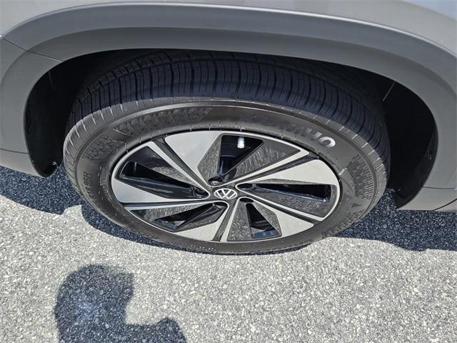 new 2025 Volkswagen Taos car, priced at $32,016