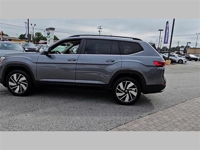 new 2024 Volkswagen Atlas car, priced at $38,476