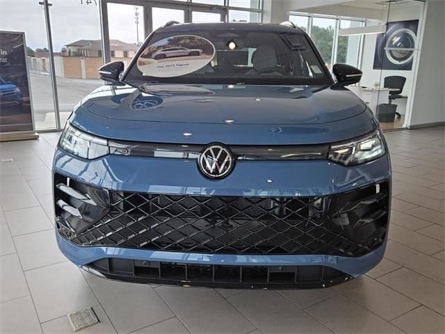 new 2025 Volkswagen Tiguan car, priced at $40,691