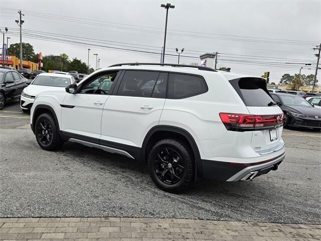 new 2025 Volkswagen Atlas car, priced at $47,306