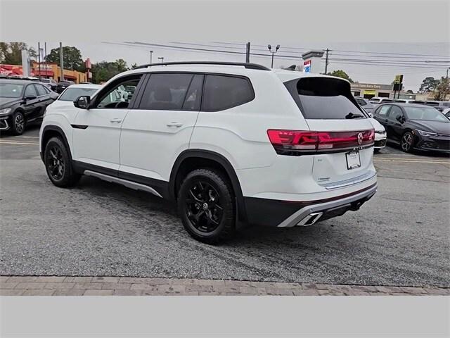 new 2025 Volkswagen Atlas car, priced at $47,306