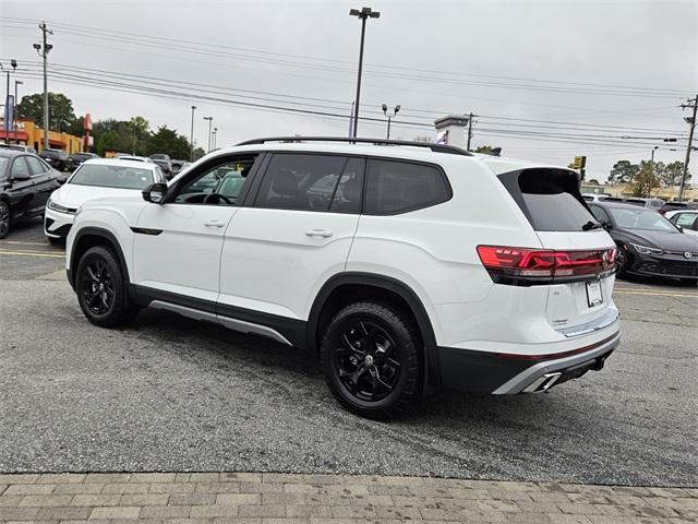 new 2025 Volkswagen Atlas car, priced at $49,306