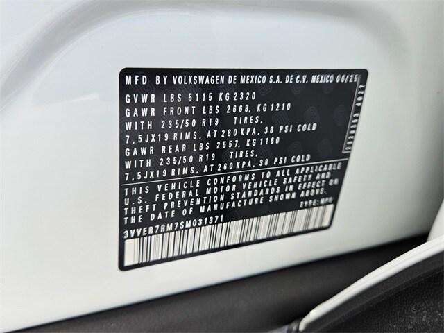 new 2025 Volkswagen Tiguan car, priced at $33,326