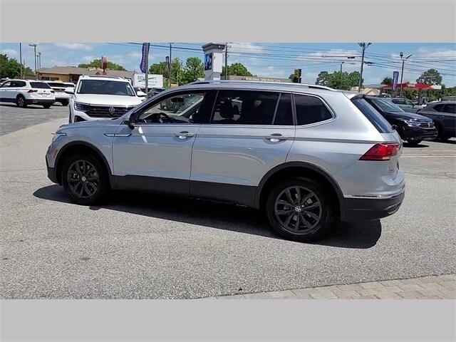 new 2024 Volkswagen Tiguan car, priced at $31,231