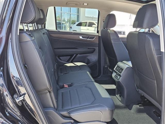 new 2025 Volkswagen Atlas car, priced at $49,081