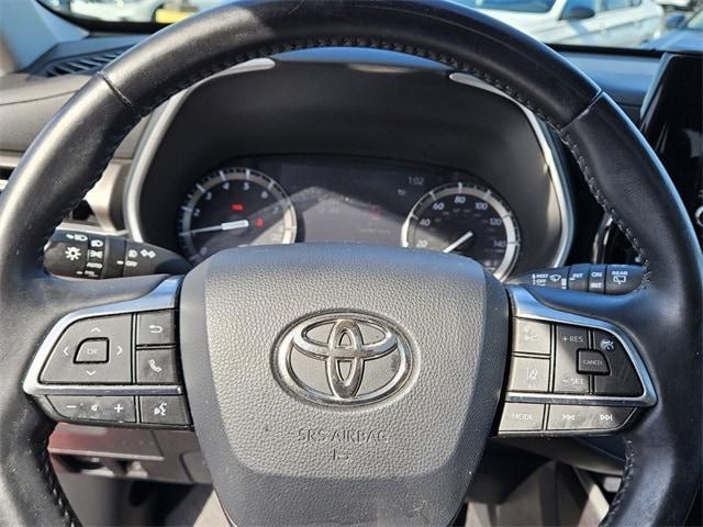 used 2020 Toyota Highlander car, priced at $26,532