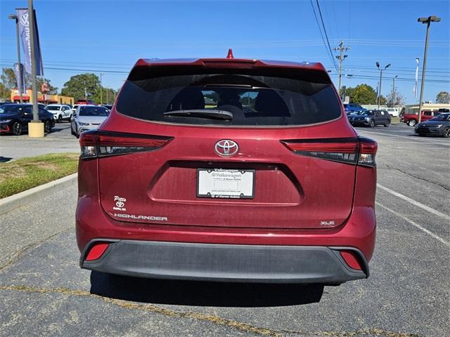 used 2020 Toyota Highlander car, priced at $27,820